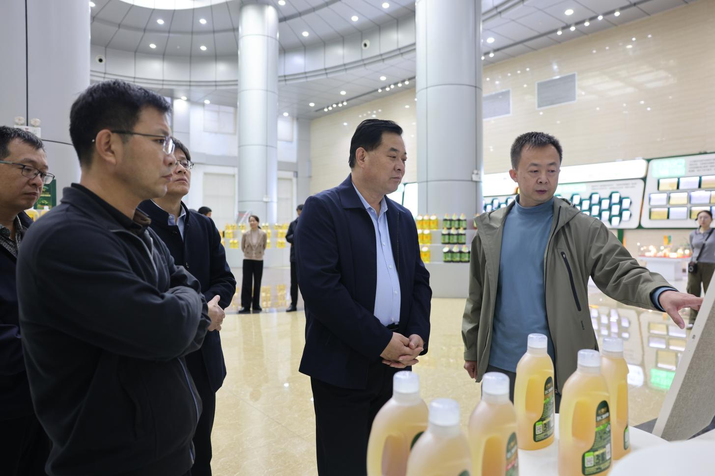 德州市政府调研组来山东三星集团调研