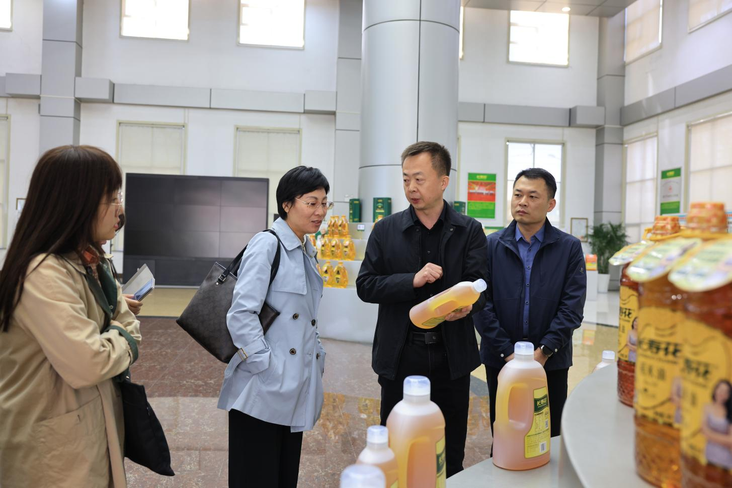 滨州市统计局、商务局联合调研组来山东三星集团调研