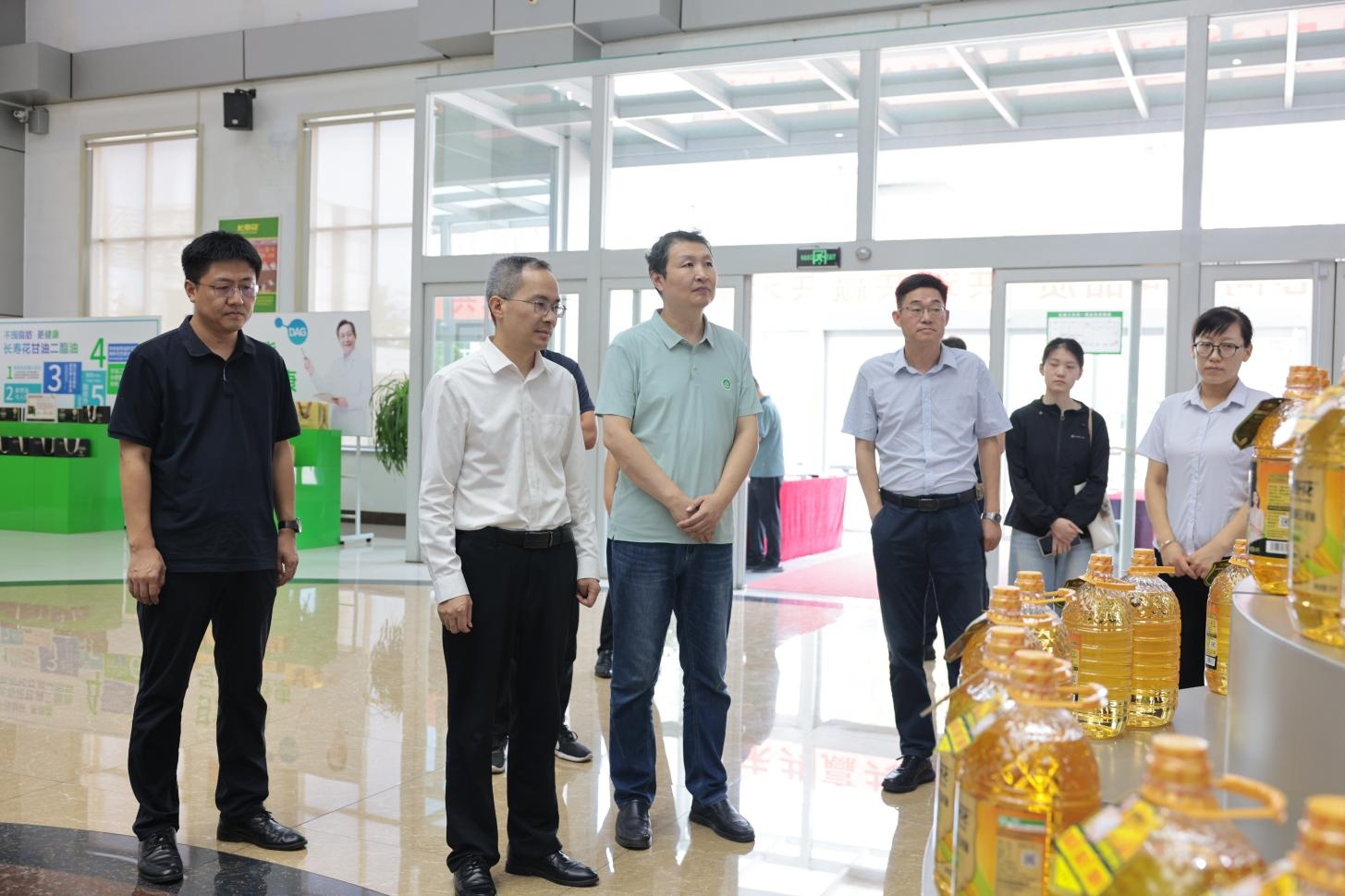 山东农业大学食品科学与工程学院院长李大鹏一行来山东三星集团参观调研