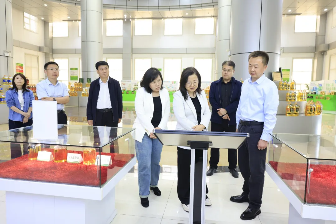 重庆市粮食和物资储备局副局长刘淑云一行来山东三星集团调研